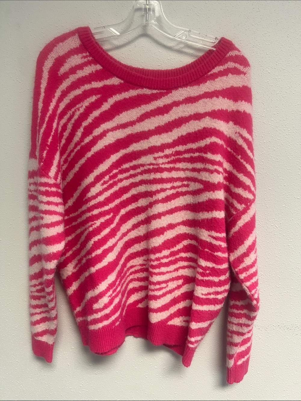 Slate & Willow Pink and Light Pink Zebra-Pattern Crewneck Sweater